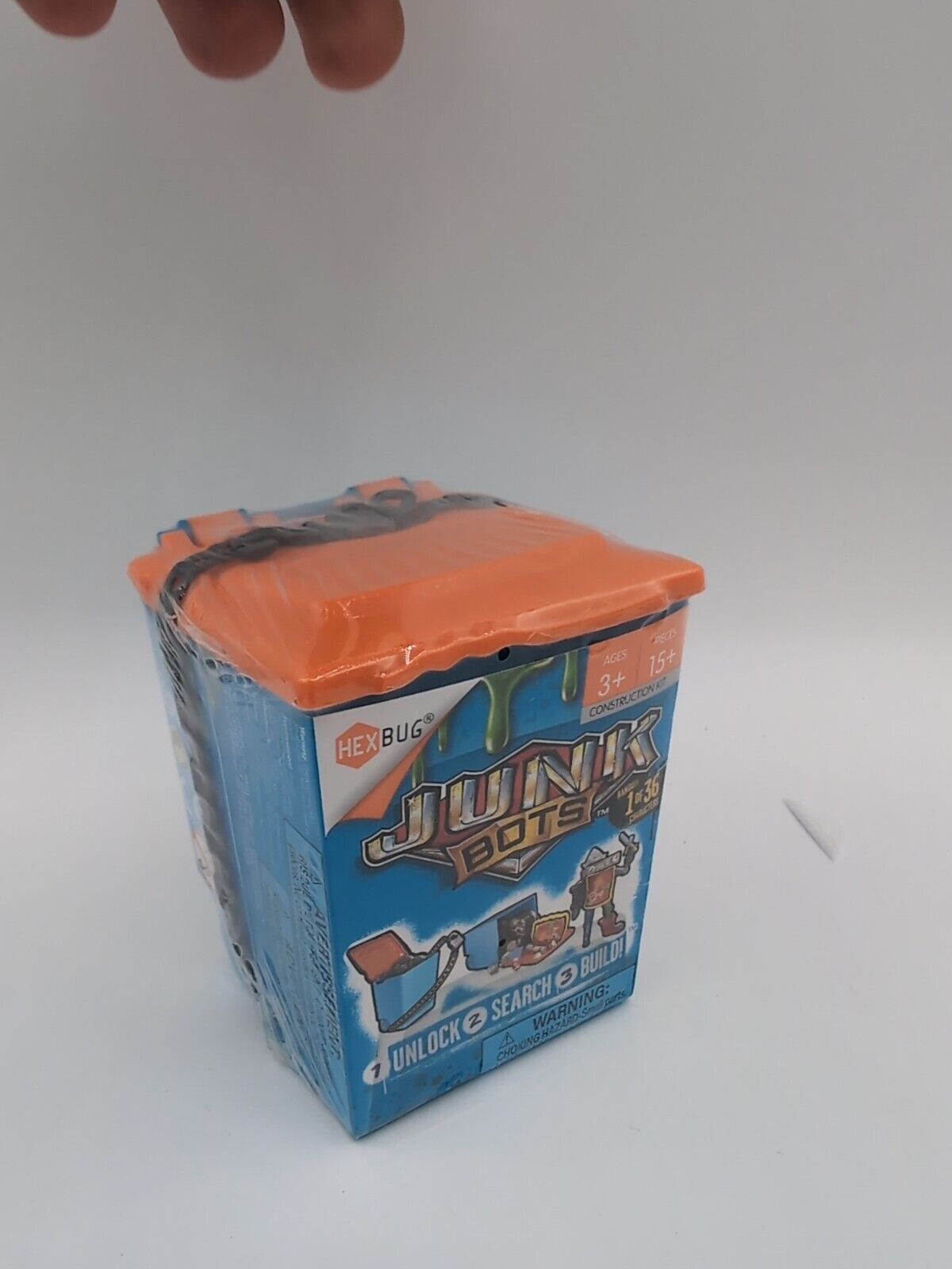 HEXBUG JUNK BOTS Trash Bin Assortment Kit Surprise Toys