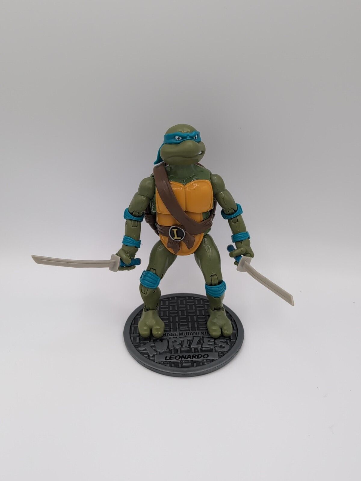 TMNT 7" Action Figure Leonardo Teenage Mutant Ninja Turtles Weapons